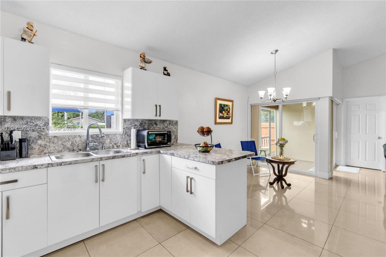 13572 SW 285th Ter, Homestead, FL 33033 Photo