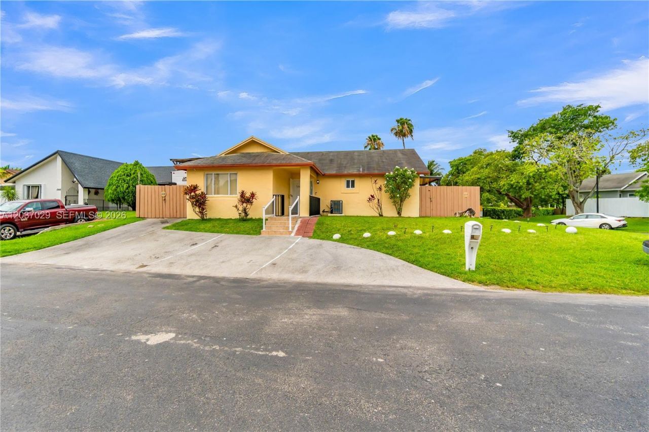 13572 SW 285th Ter, Homestead, FL 33033 Photo