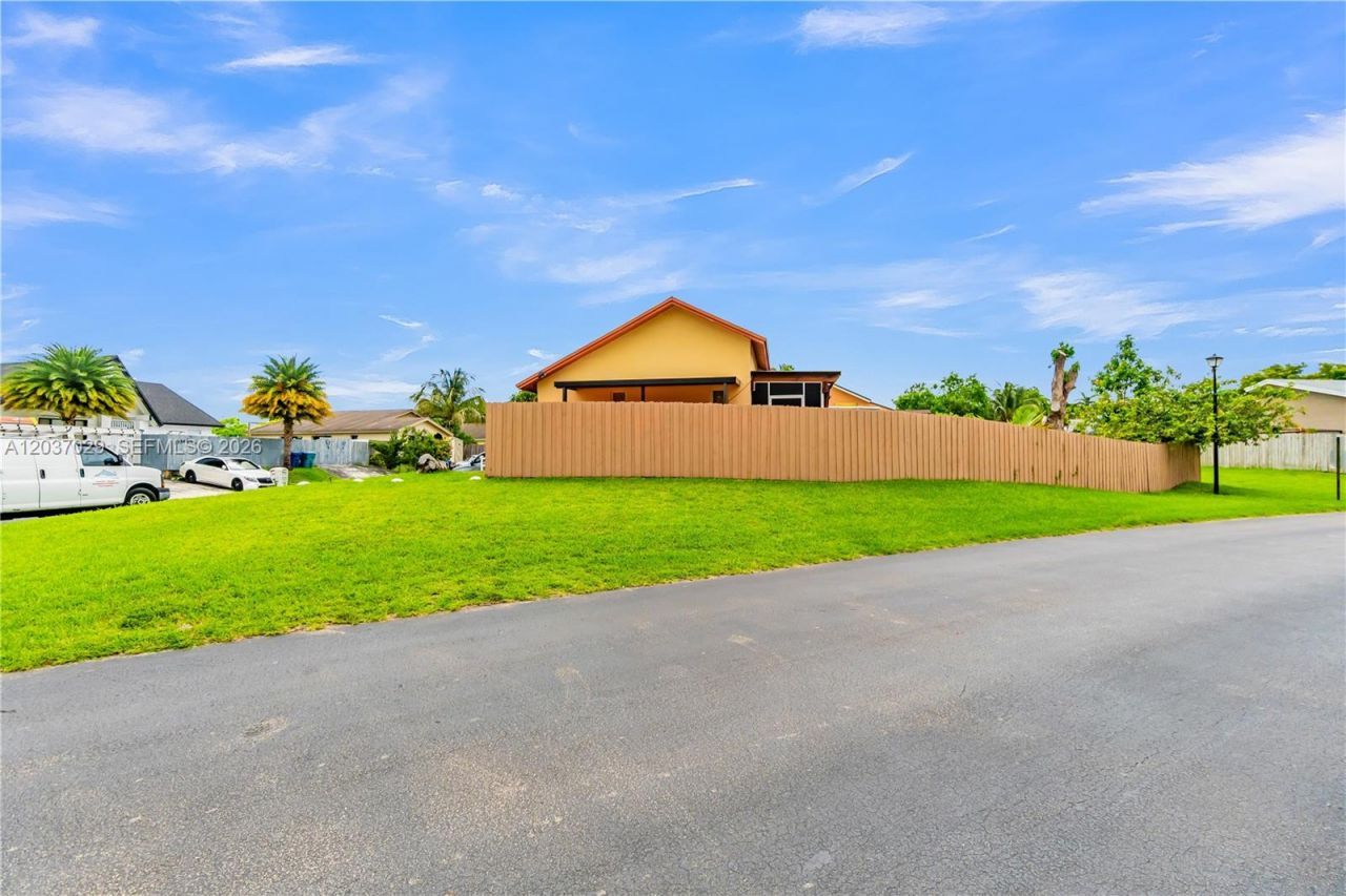 13572 SW 285th Ter, Homestead, FL 33033 Photo