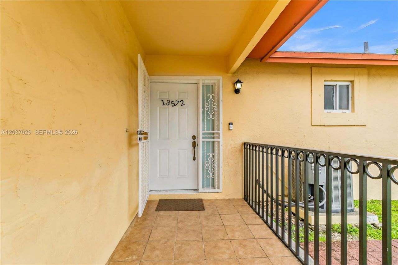 13572 SW 285th Ter, Homestead, FL 33033 Photo
