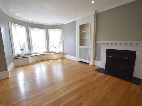 1402 Beacon St., Unit 3, Brookline, MA 02446