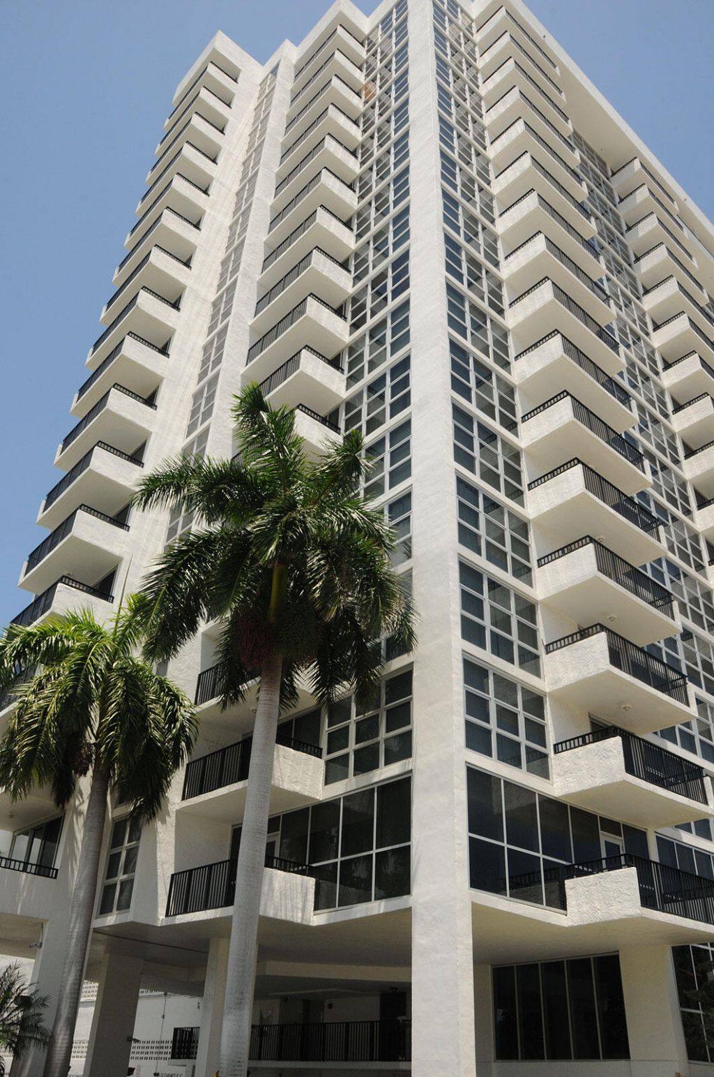 525 N Ocean Boulevard, Unit 1120, Pompano Beach, FL 33062 Photo