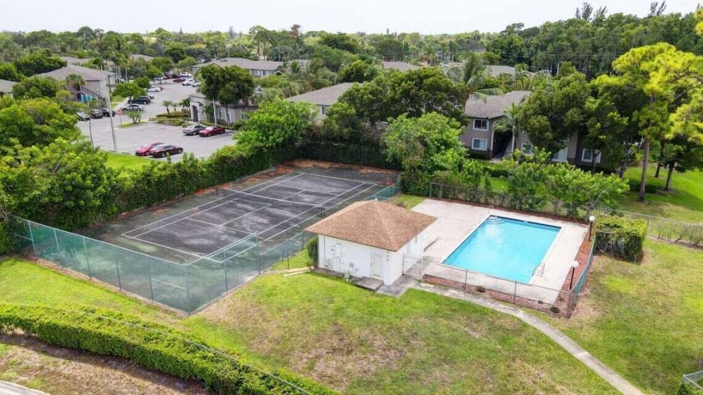 1968 Monks Court, West Palm Beach, FL 33415 Photo