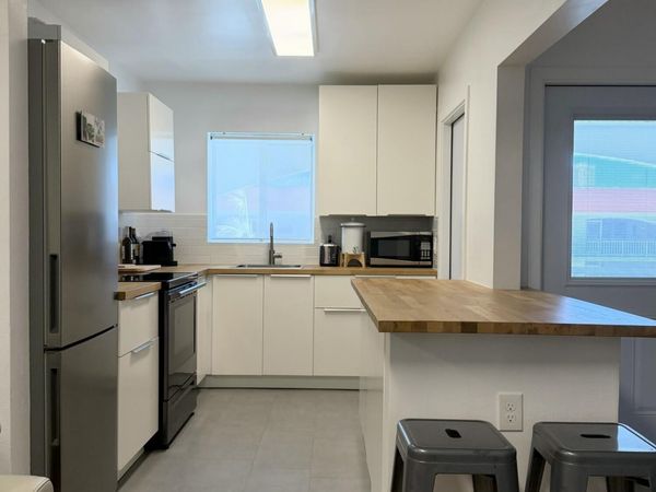 580 Egret Drive, Unit 305, Hallandale Beach, FL 33009