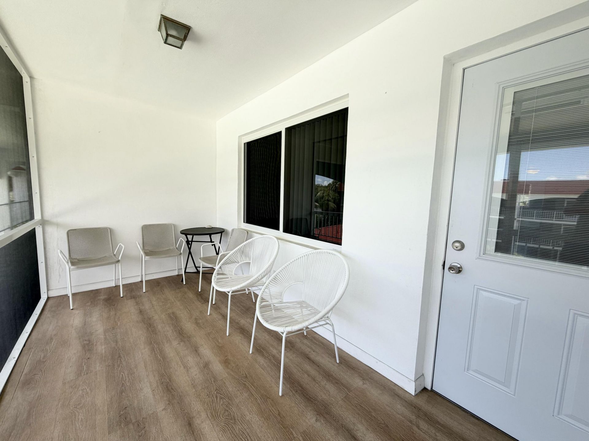 580 Egret Drive, Unit 305, Hallandale Beach, FL 33009 Photo