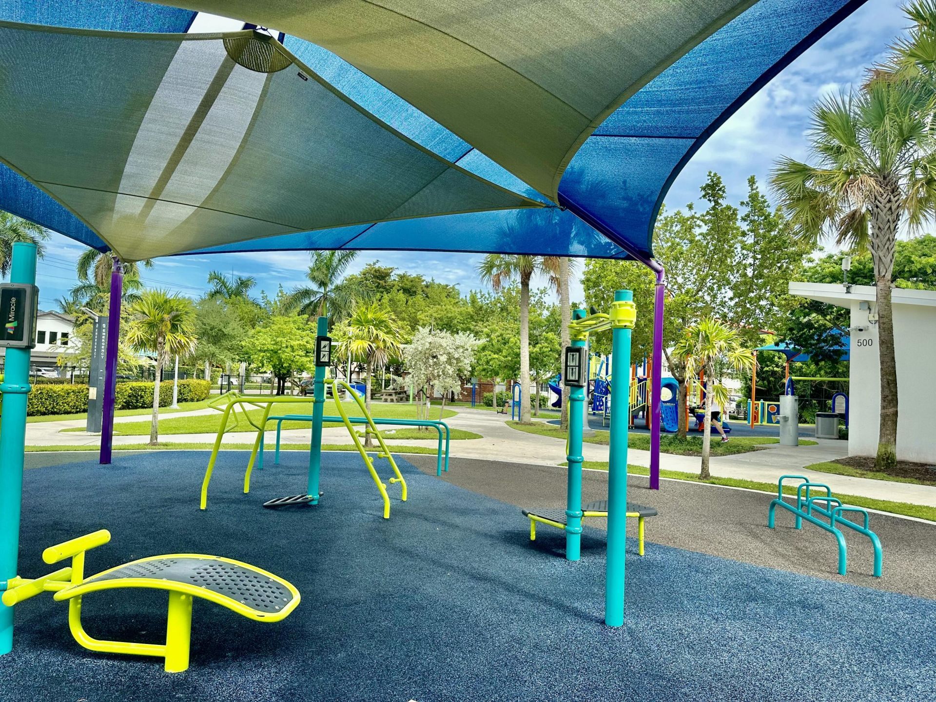 580 Egret Drive, Unit 305, Hallandale Beach, FL 33009 Photo
