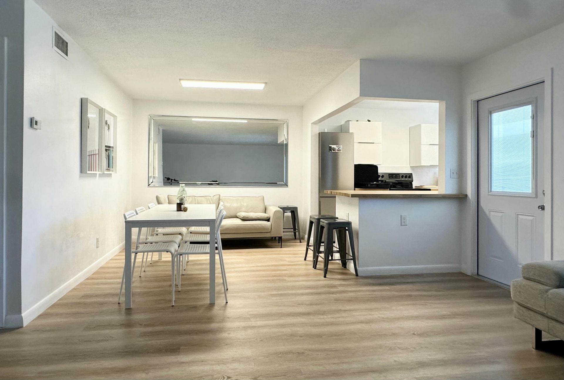 580 Egret Drive, Unit 305, Hallandale Beach, FL 33009 Photo