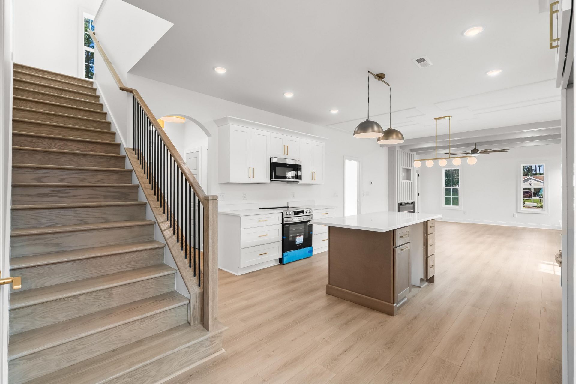 124 Arbor Ridge Circle  Photo 6