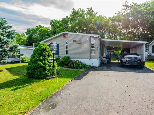 6286 Stillmeadow Way , Williamson, NY 14589