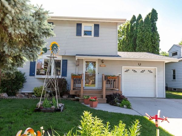 1926 OHIO STREET, Oshkosh, WI 54902