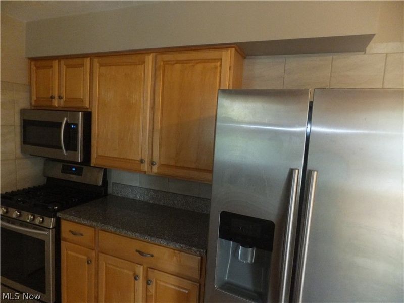 4641 E Lake Road, Sheffield Lake, OH 44054 Photo 5