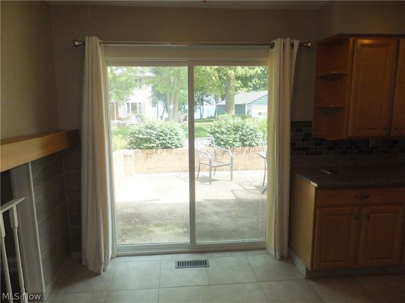 4641 E Lake Road, Sheffield Lake, OH 44054 Photo 6