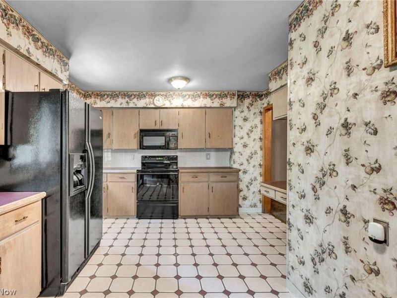 295 Hillsdale Circle , Wadsworth, OH 44281 Photo 3
