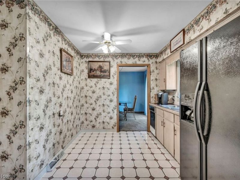 295 Hillsdale Circle, Wadsworth, OH 44281 Photo 4