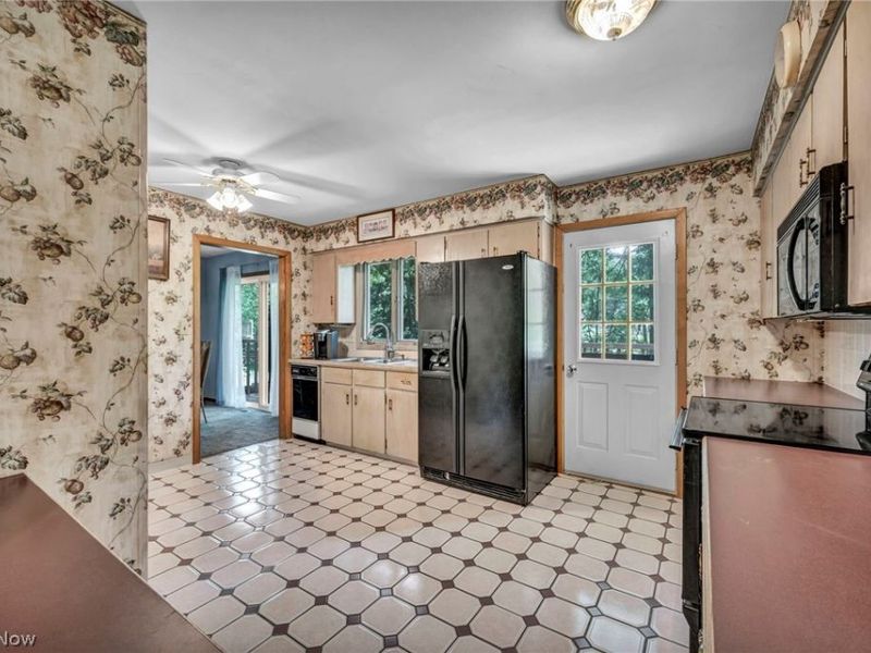 295 Hillsdale Circle , Wadsworth, OH 44281 Photo 5