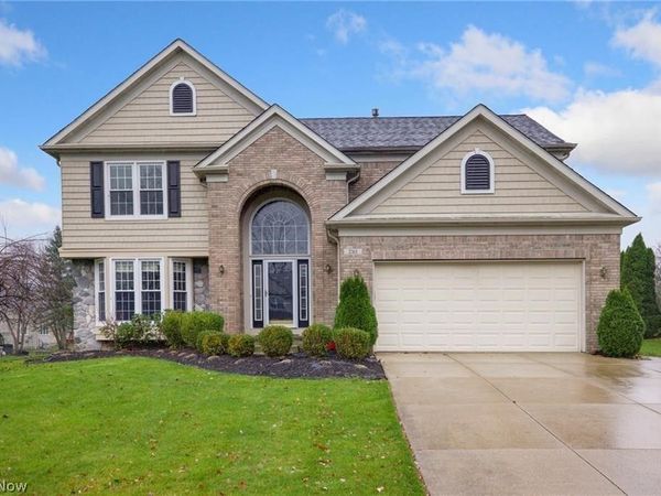 2313 Champion Trail, Twinsburg, OH 44087