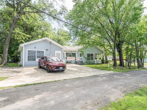 502 Davis Street S, Sulphur Springs, TX 75482