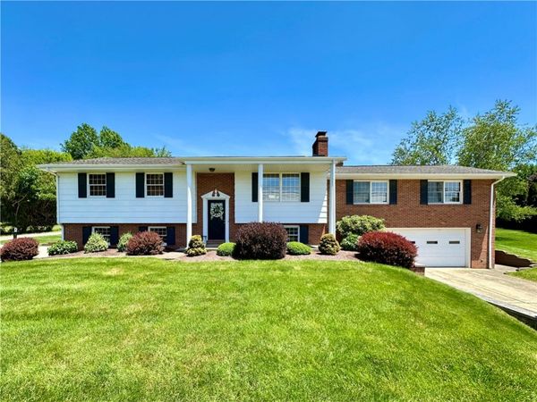 611 W Englewood Ave , New Castle, PA 16105