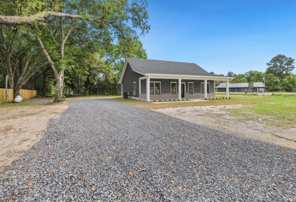 4055 Byrnes Drive Photo 1