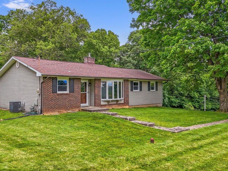 1144 Rainbow Drive NW, Lancaster, OH 43130 Photo 1