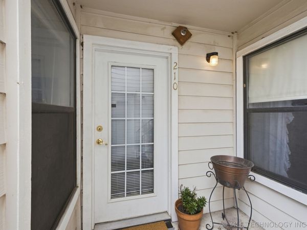 1904 E 66th Place, Unit C210, Tulsa, OK 74136