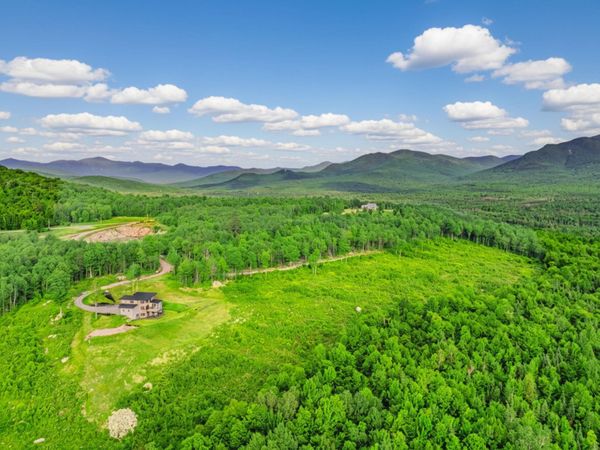 289 & 291 Ledgewood Drive, Bethlehem, NH 03574