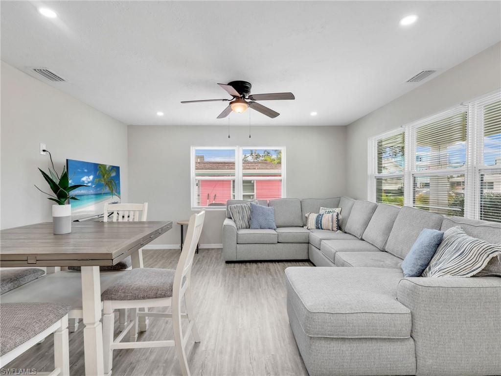 195 Hibiscus Dr , Fort Myers Beach, FL 33931 Photo