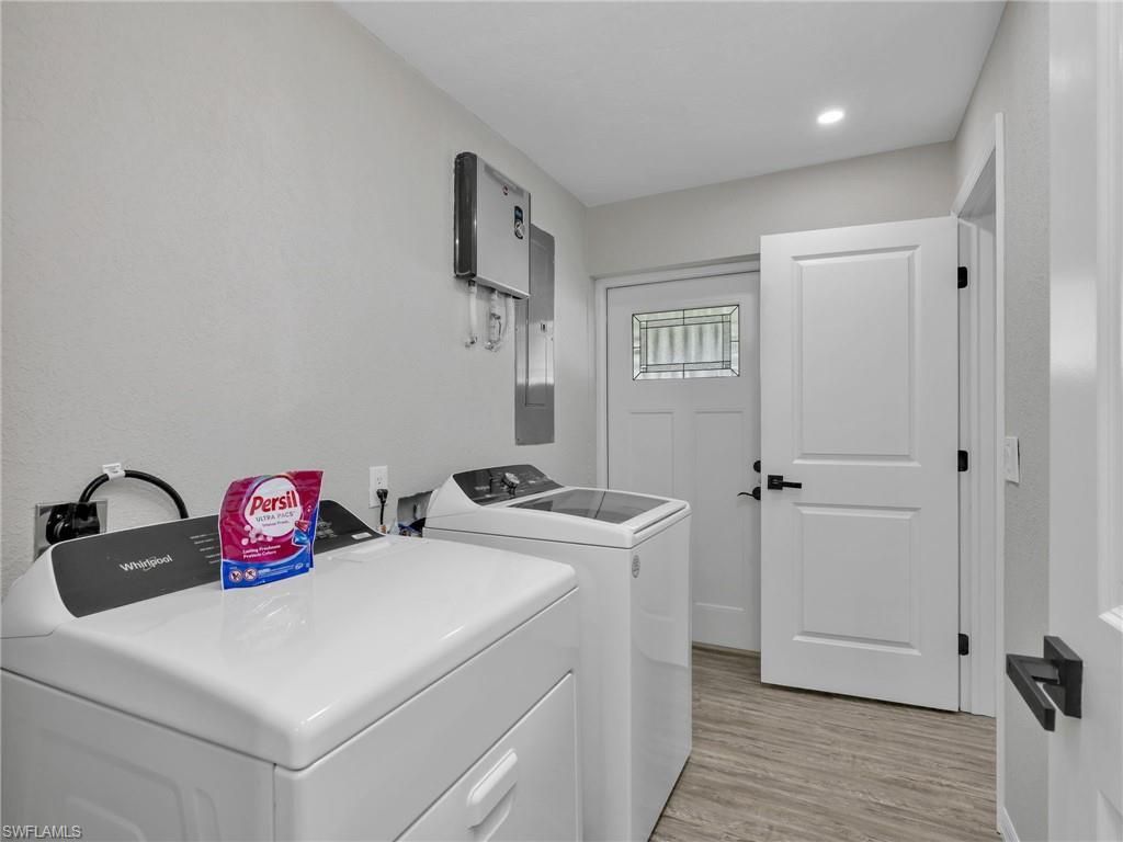 195 Hibiscus Dr , Fort Myers Beach, FL 33931 Photo