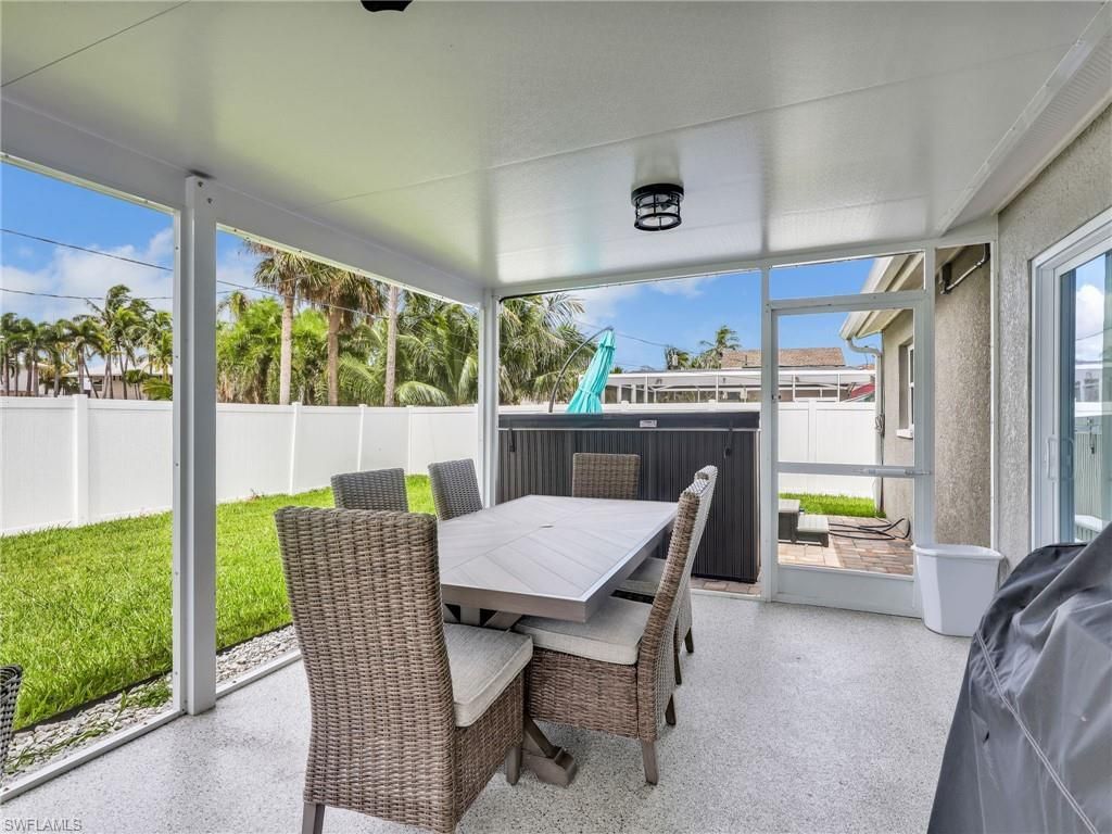 195 Hibiscus Dr , Fort Myers Beach, FL 33931 Photo