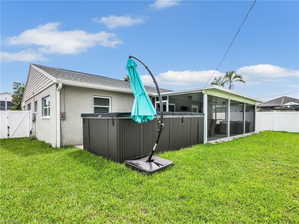 195 Hibiscus Dr , Fort Myers Beach, FL 33931 Photo