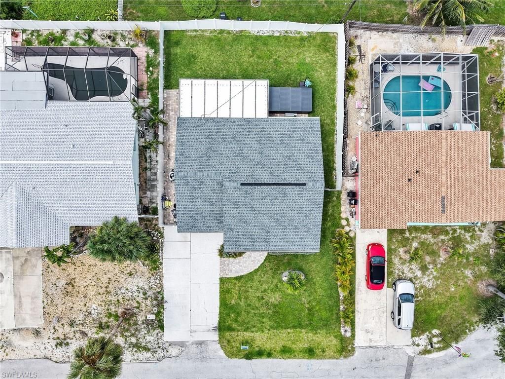 195 Hibiscus Dr , Fort Myers Beach, FL 33931 Photo