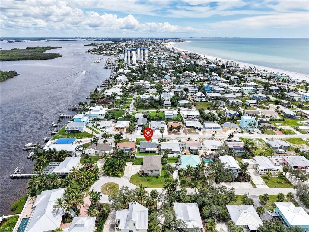 195 Hibiscus Dr , Fort Myers Beach, FL 33931 Photo
