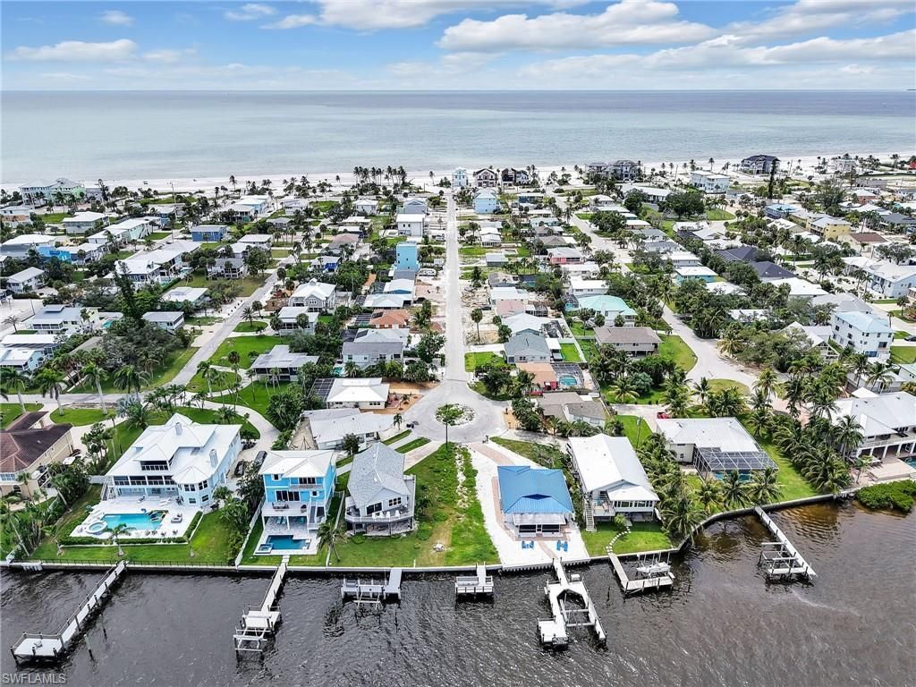 195 Hibiscus Dr , Fort Myers Beach, FL 33931 Photo
