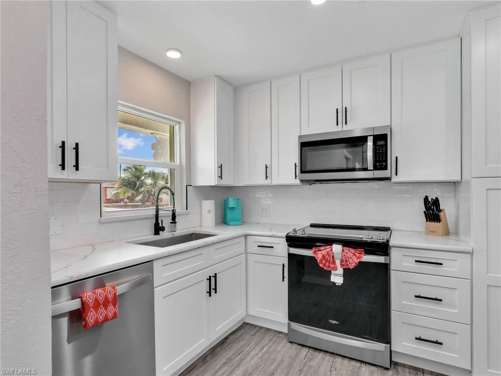 195 Hibiscus Dr , Fort Myers Beach, FL 33931 Photo