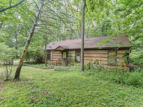 516 E Dragoon Trail, Mishawaka, IN 46544