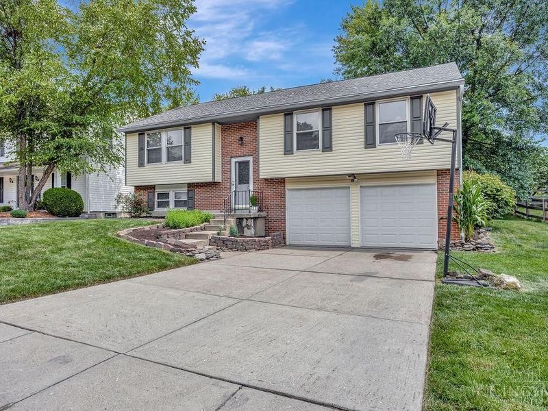 5350 Orchard Creek Court, Green Township, OH 45239 Photo 2