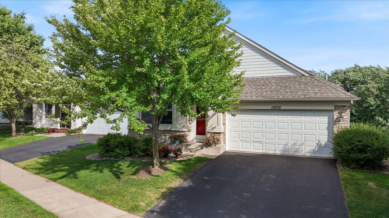 15152 Dundee Avenue, Apple Valley, MN 55124 Main Photo