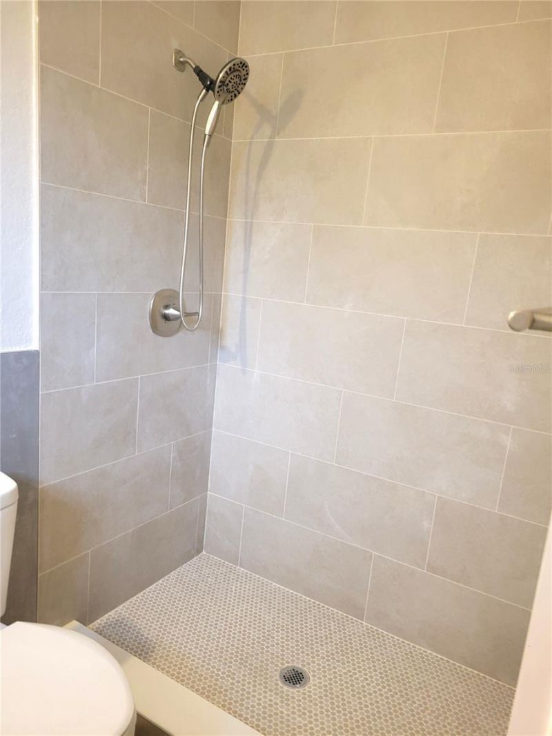 1835 Maryland Avenue Ne, Saint Petersburg, FL 33703 Photo