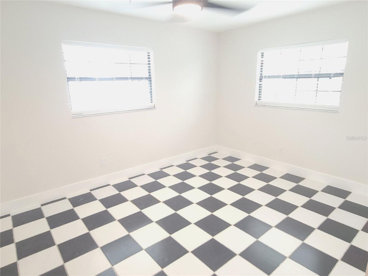 1835 Maryland Avenue Ne, Saint Petersburg, FL 33703 Photo