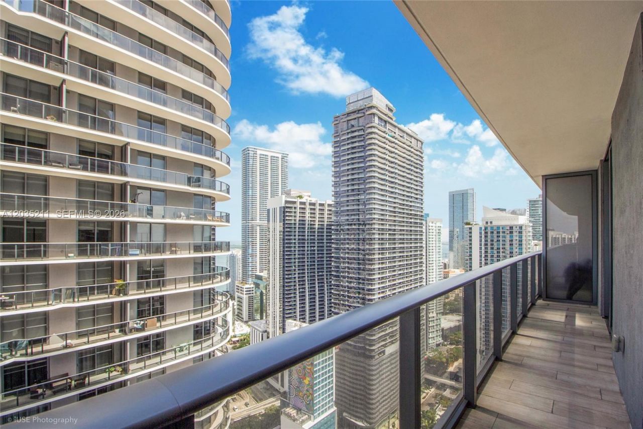 55 SW 9th St , Unit 3802, Miami, FL 33130 Photo