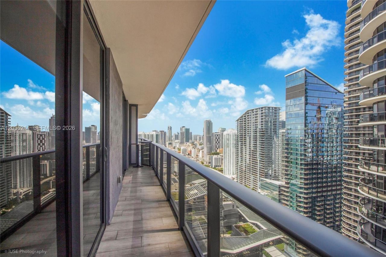 55 SW 9th St , Unit 3802, Miami, FL 33130 Photo