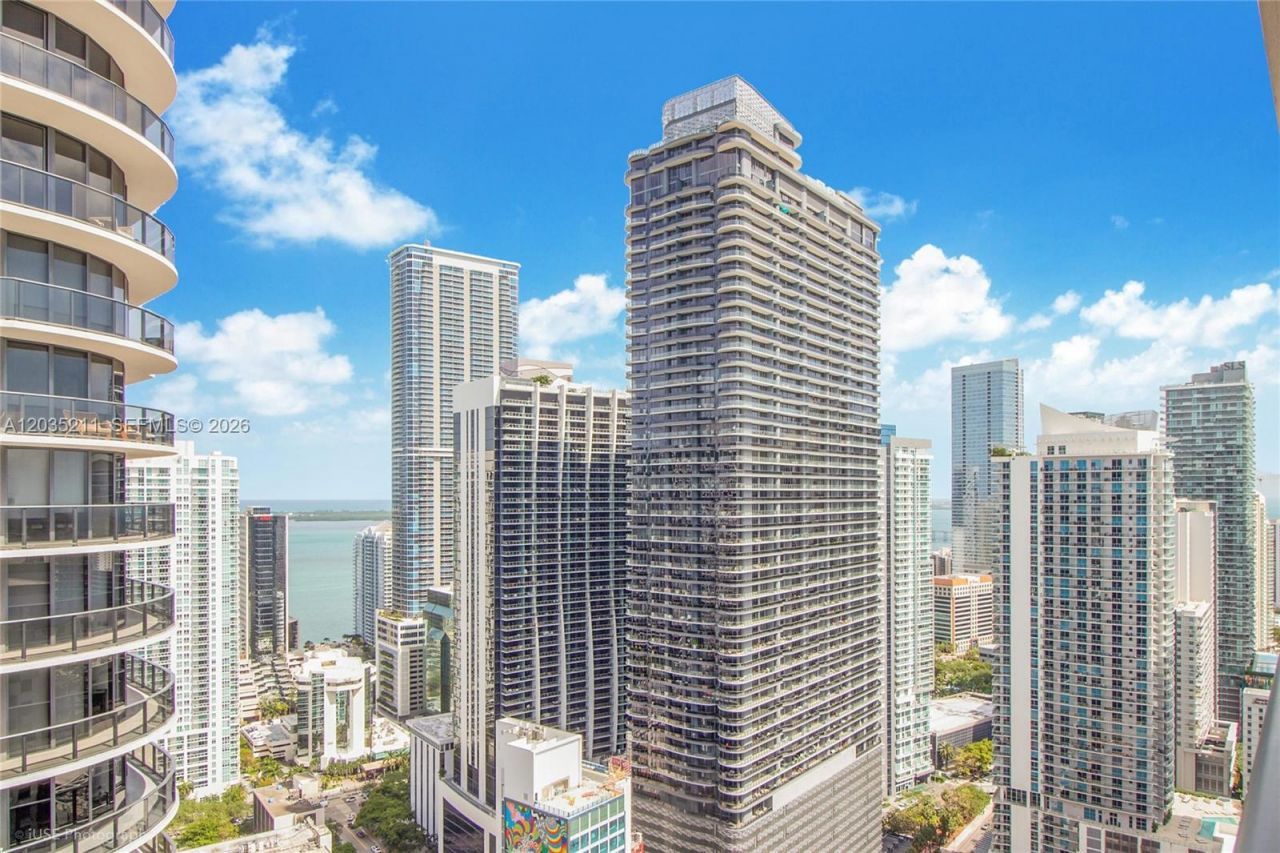 55 SW 9th St , Unit 3802, Miami, FL 33130 Photo