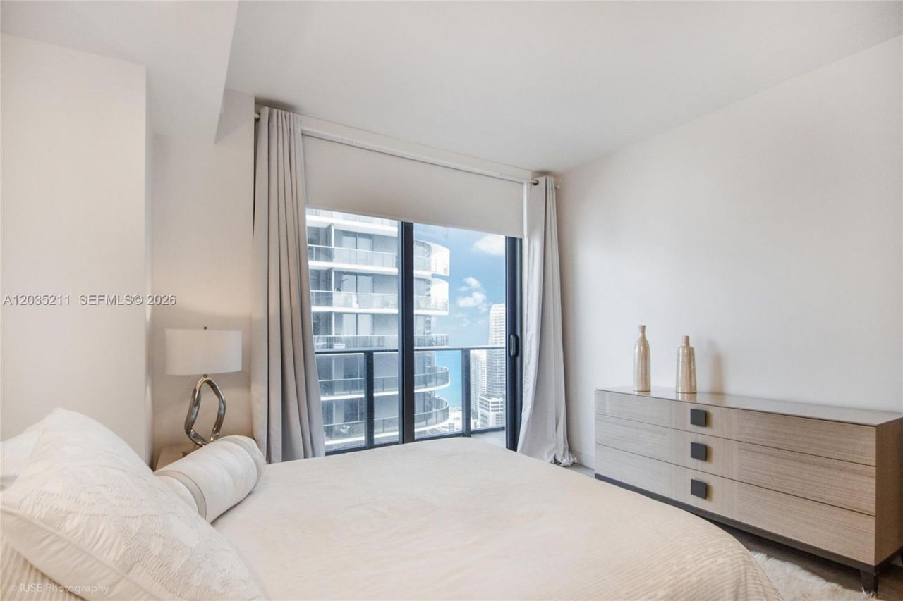 55 SW 9th St , Unit 3802, Miami, FL 33130 Photo