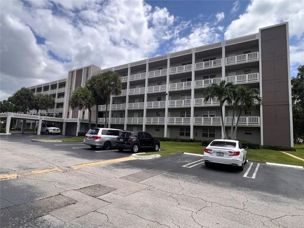 1075 Riverside Dr, Unit 505, Coral Springs, FL 33071