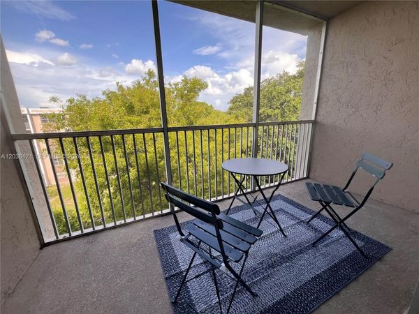 1075 Riverside Dr , Unit 505, Coral Springs, FL 33071