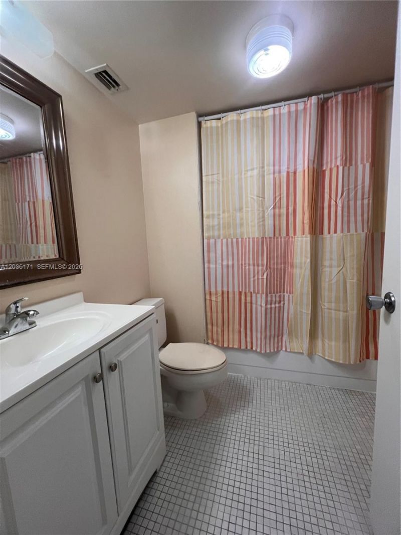 1075 Riverside Dr , Unit 505, Coral Springs, FL 33071 Photo