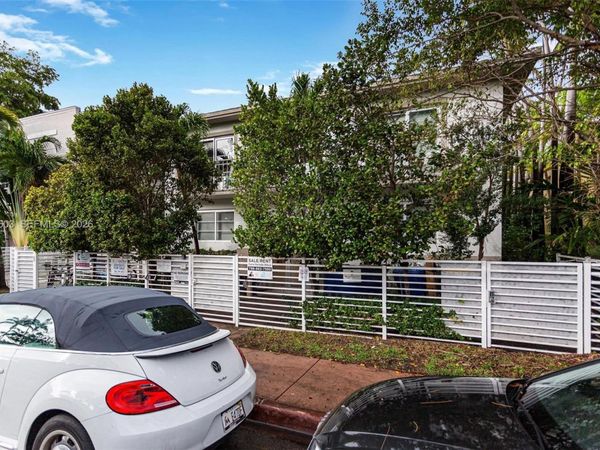 1560 Meridian Ave , Unit 205, Miami Beach, FL 33139