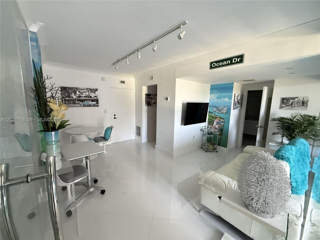 800 West Ave , Unit 605, Miami Beach, FL 33139 Photo
