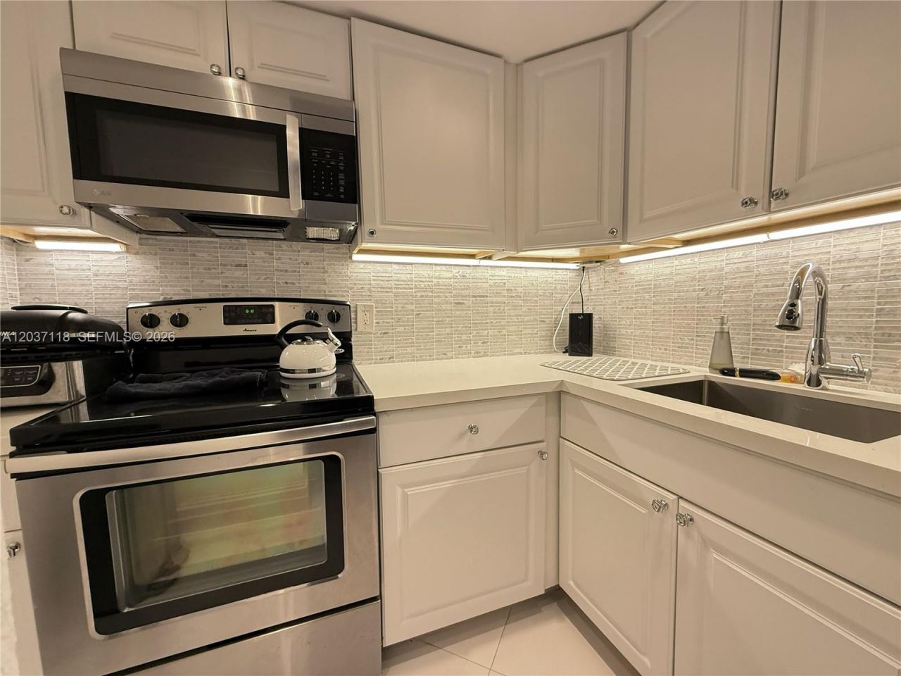 800 West Ave , Unit 605, Miami Beach, FL 33139 Photo