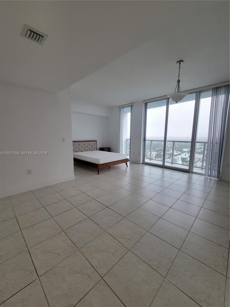 185 SW 7th St , Unit 3500, Miami, FL 33130 Photo
